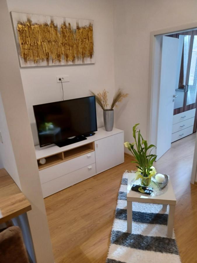Caligula City Center Apartment Pula Eksteriør billede